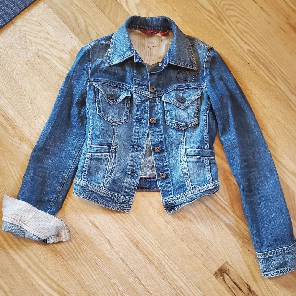 Jean Jacket - Picture 1 of 3